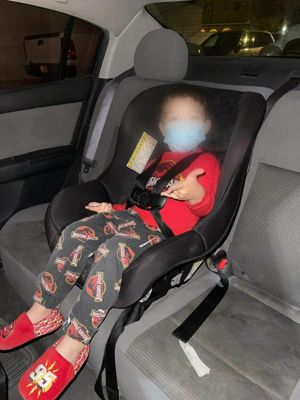 Exhorta Seguridad Vial a utilizar la silla infantil.