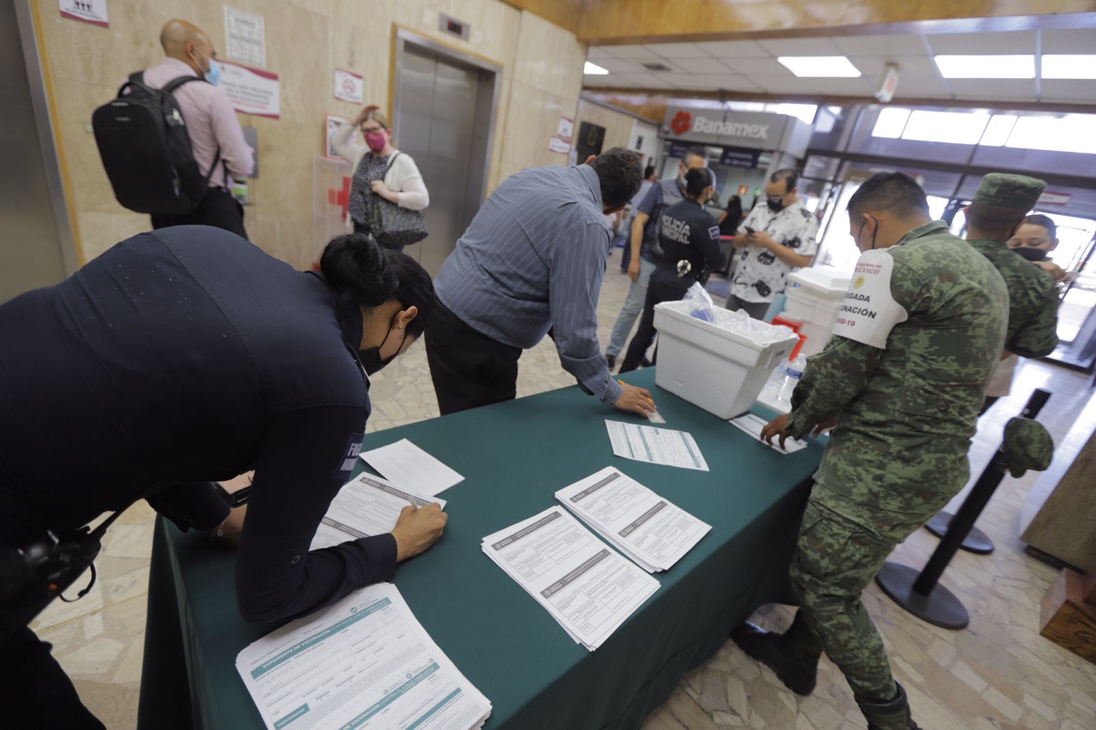 Amplían abanico de vacunación contra COVID